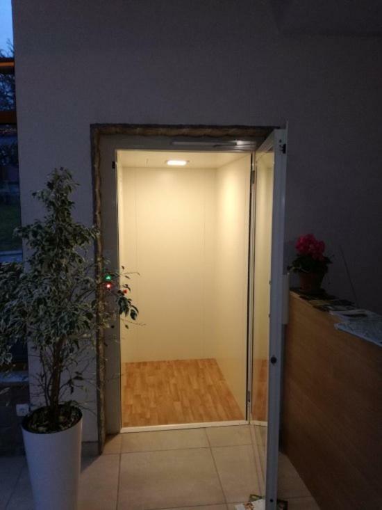 Hostal Janezinovi House Ratecevo Brdo Exterior foto